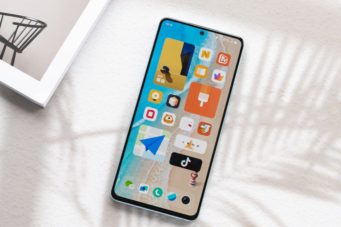 直角边框手机很难选?vivo s15满足你的需求