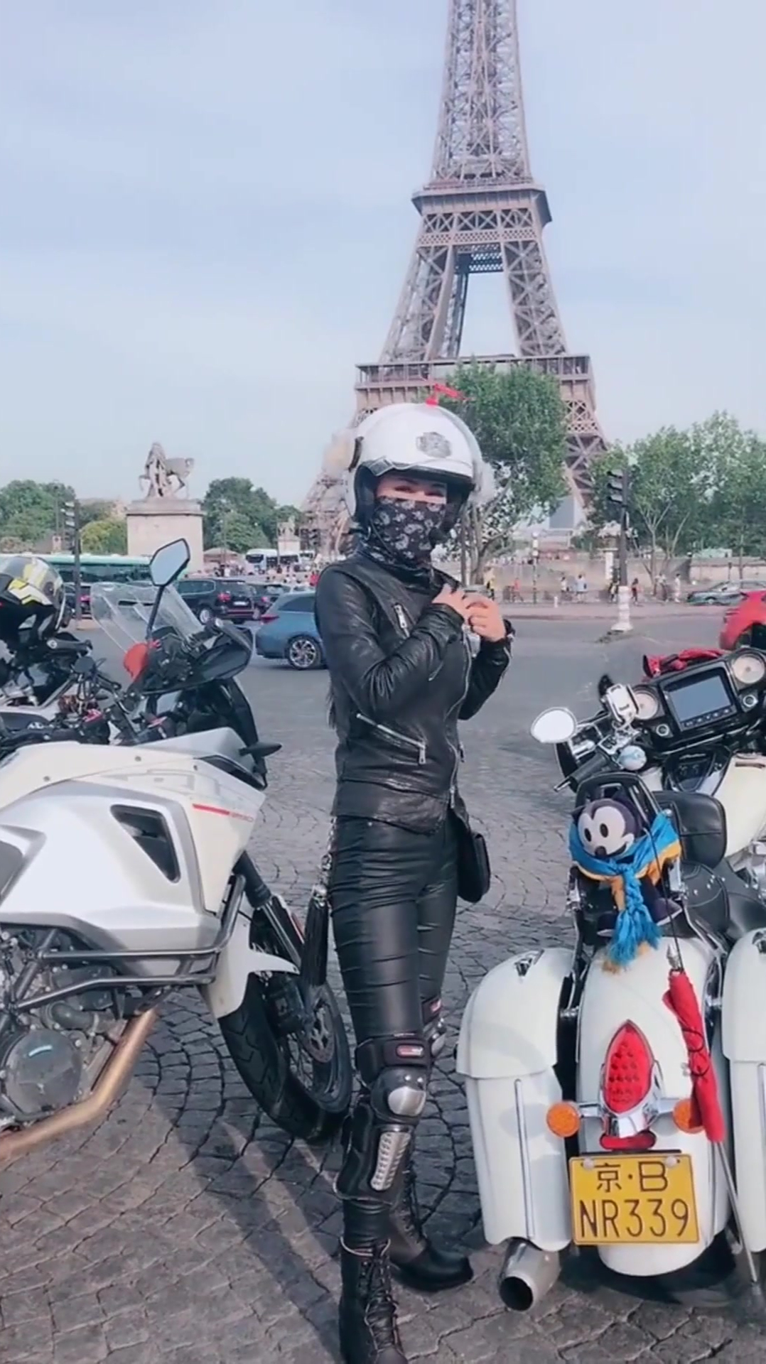 哈雷盟主安全官小姐姐,骑着专属哈雷来相亲了!