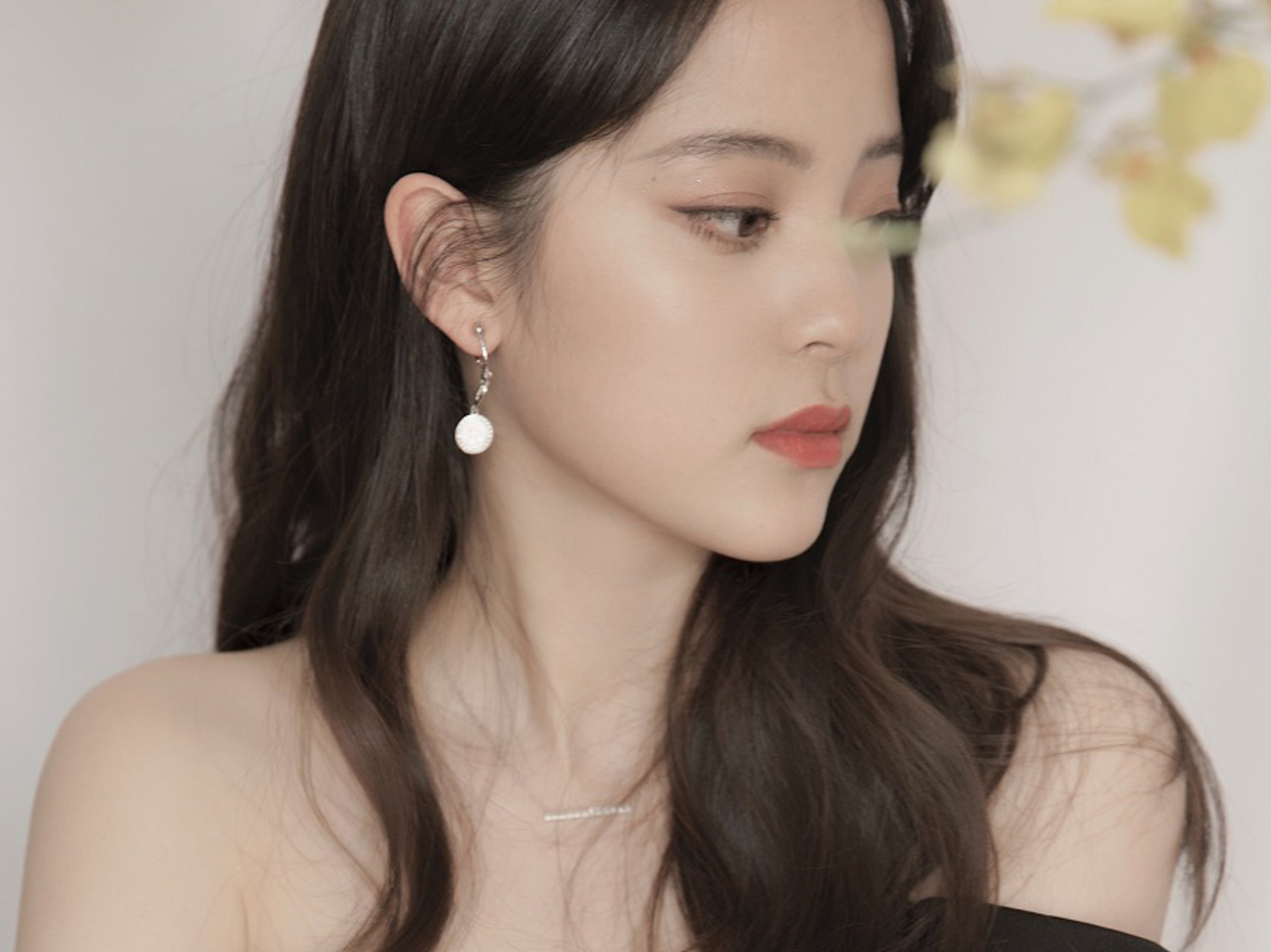 欧阳娜娜,世界最年轻的大提琴演奏家之一,出道以来凭借自然清新的表演