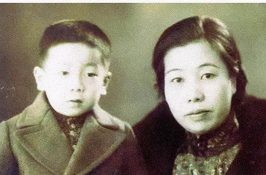 周作人对鲁迅与许广平,周建人与王蕴如这两对夫妻的关系一直不满,听说