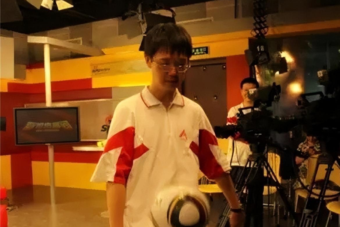 这是一个不用参加高考就可以直接去北大学习的好机会,但是李泰伯主动