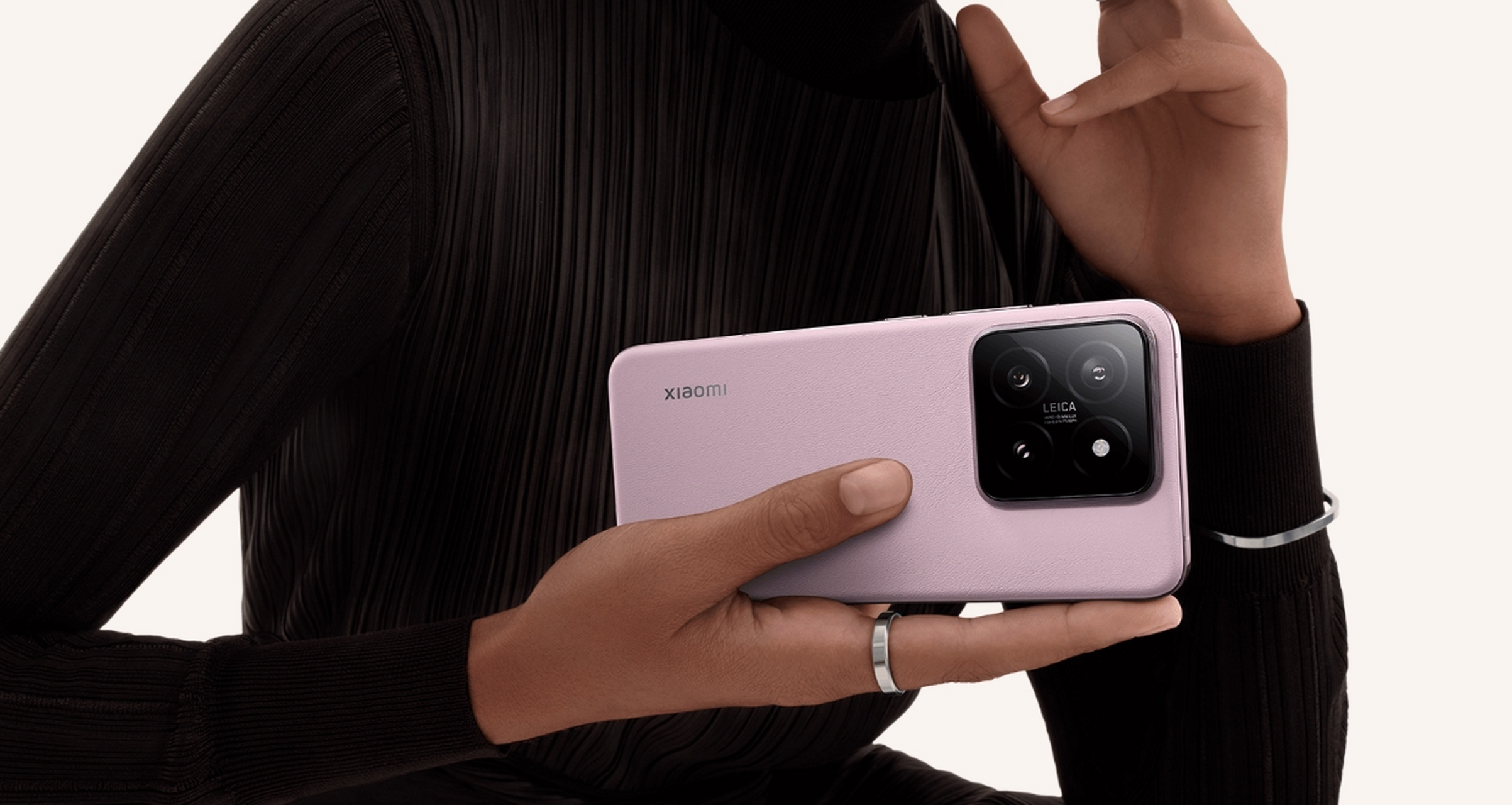 手机摄像头像素越高,拍照效果不一定越好,还需考虑镜头质量,传感器