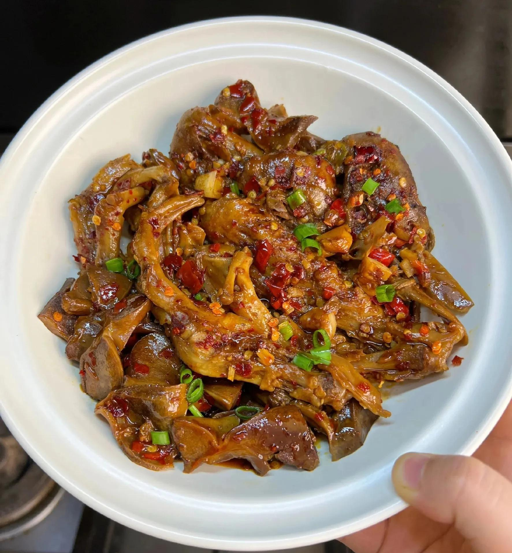 正宗江西特色菜麻辣鸭三件!夏天的消夜一定少不了它,香辣过瘾!