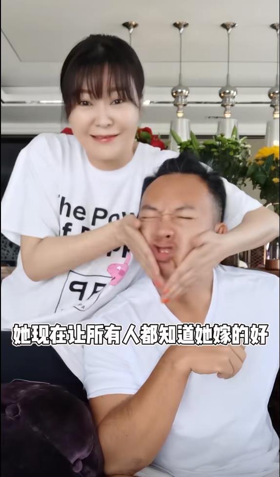 王小骞结婚照图片