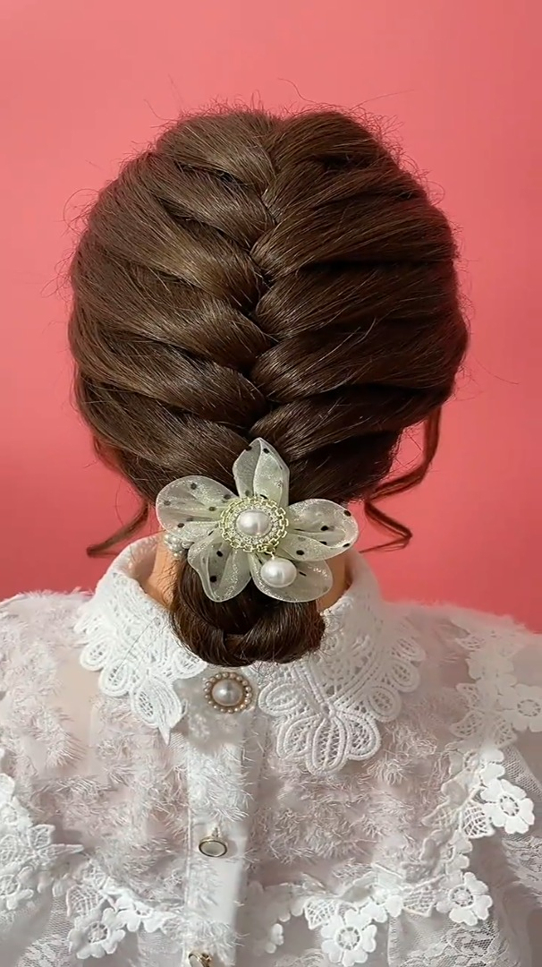 蜈蚣辫时尚减龄低丸子头发型超慢动作教程