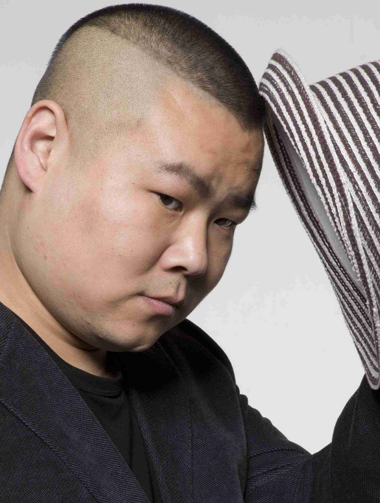 岳云鹏重回当年打工之地,一跃成海碗居股东,受邀参加剪彩仪式5-度小视