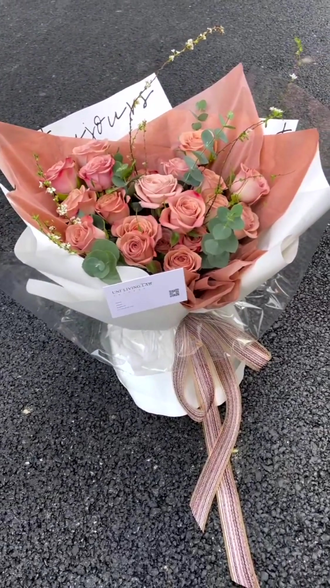 冬日奶咖大捧花束喜欢吗