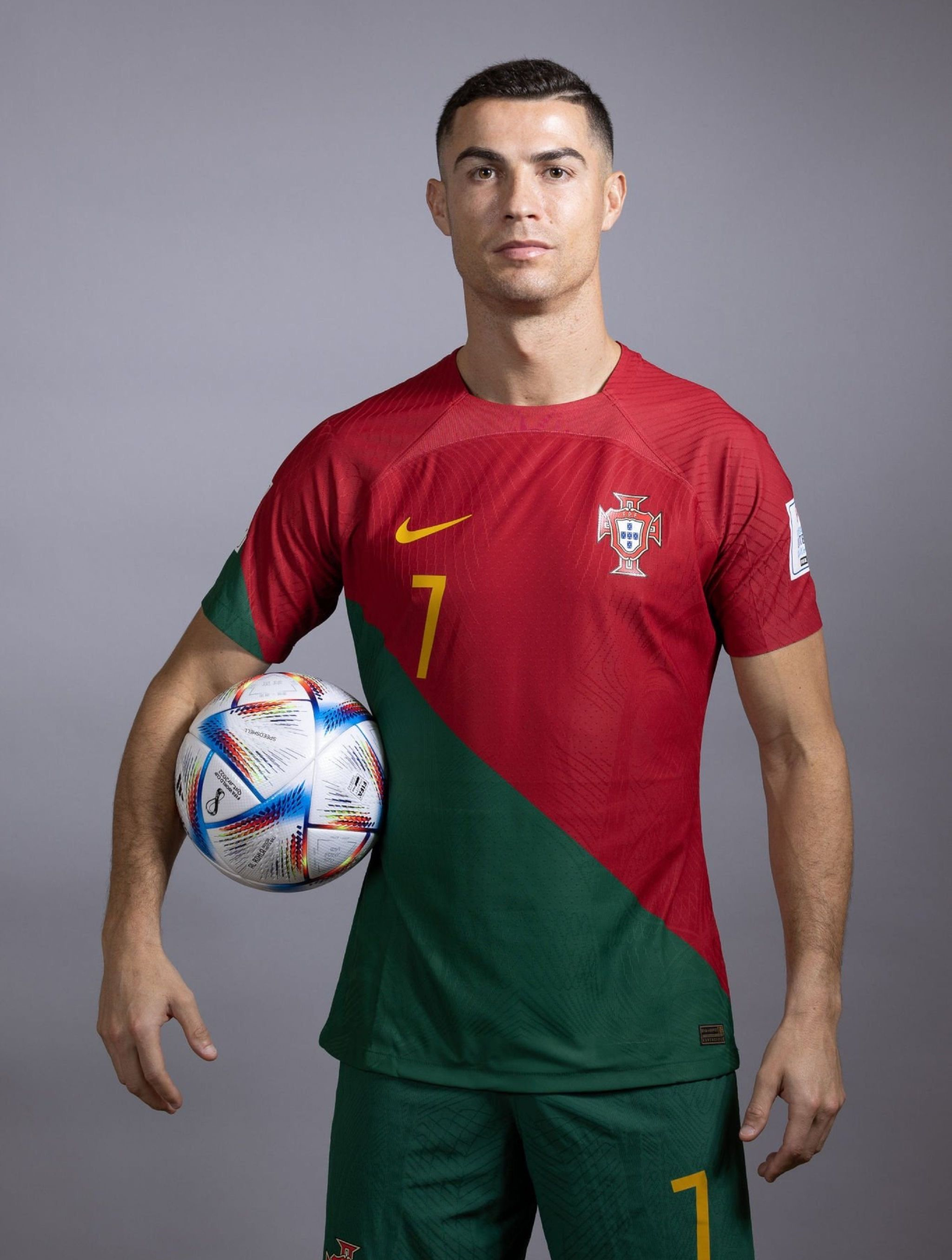 "足球巨星"c罗:被足球耽误的搞笑男,"罗三岁"名副其实1-度小视