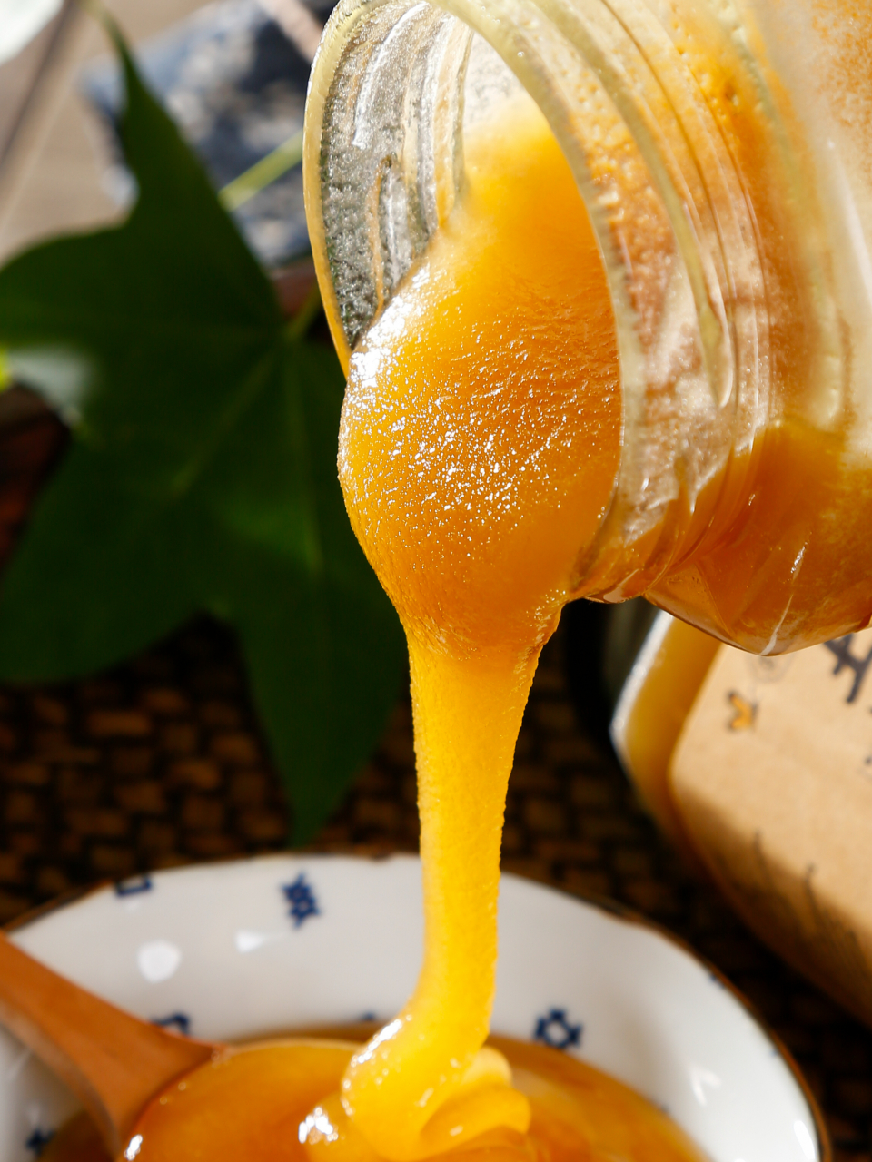 蜂蜜结晶是纯度高吗(蜂蜜结晶是好的蜂蜜吗)