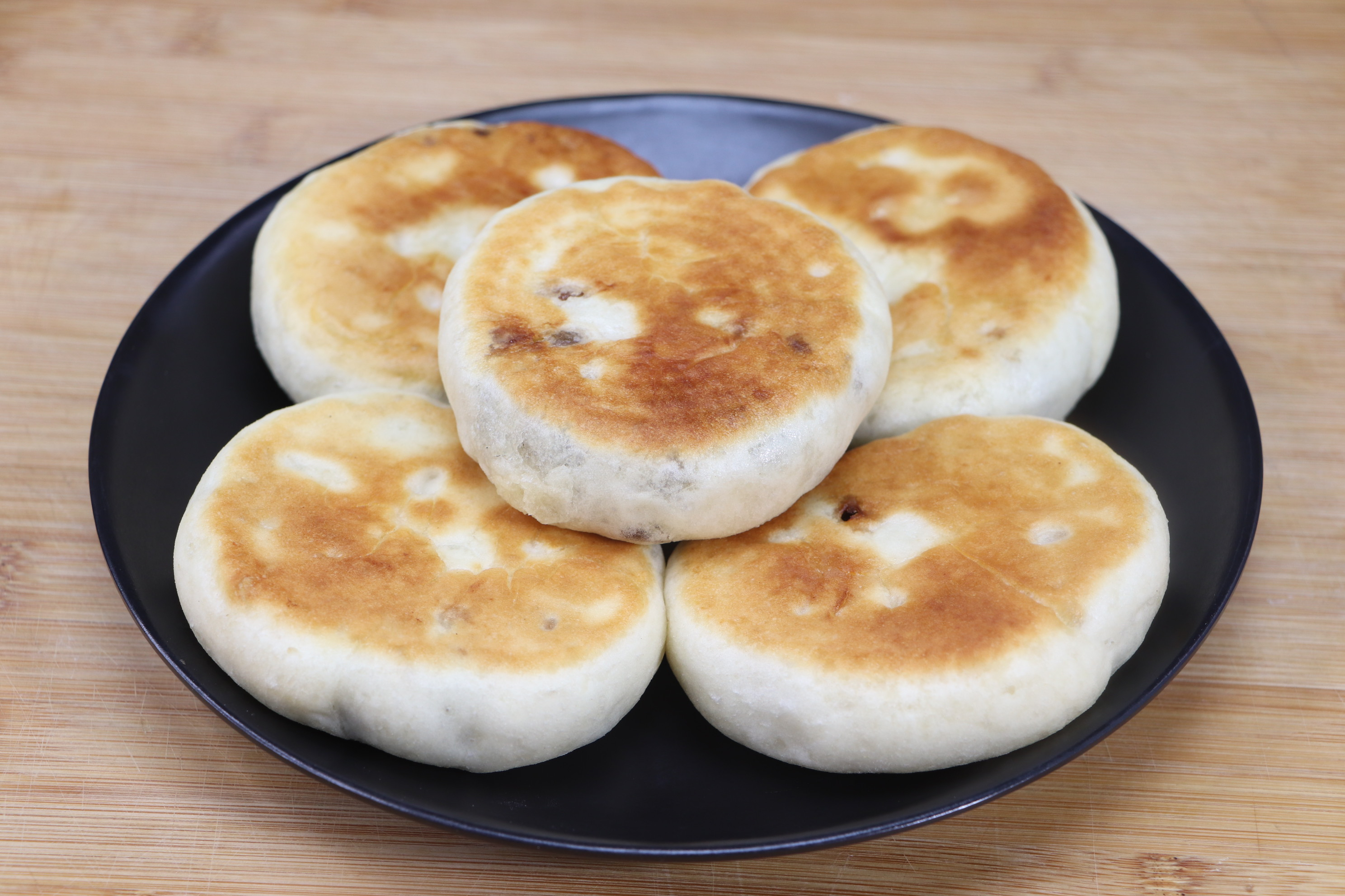 蜜豆香酥饼,外皮酥脆,内里暄软,技巧在下方
