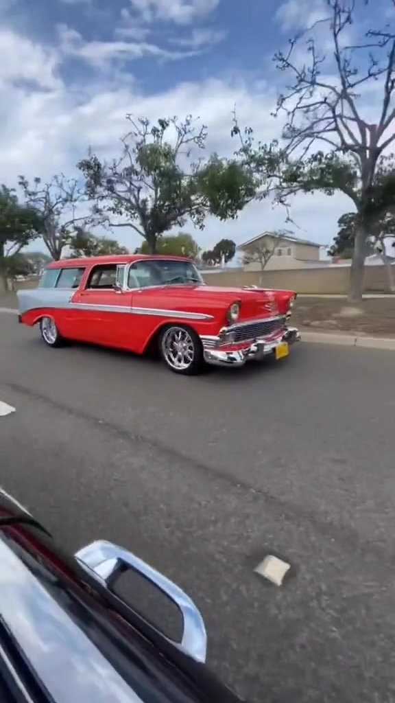 55年的雪佛兰belair老爷车restomod