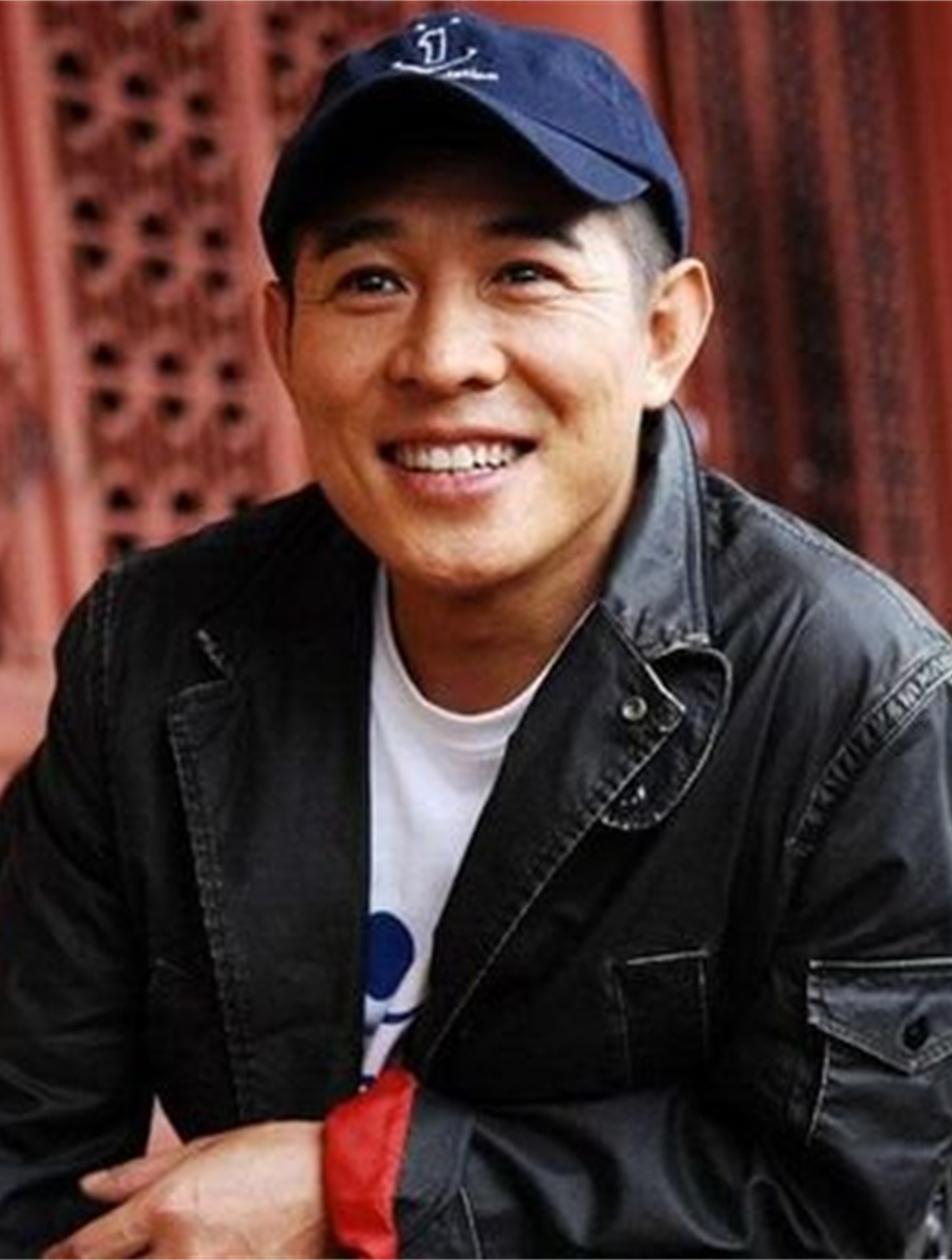 9岁被总理接见,爷爷的名字节目组都不敢播,李连杰的背景有多大3-度小