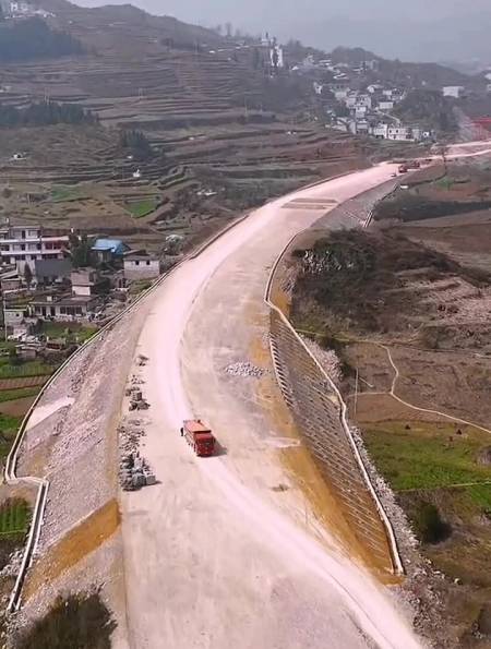 亚洲在建第一高墩,镇雄筒车河特大桥,最大桥高约222米-度小视