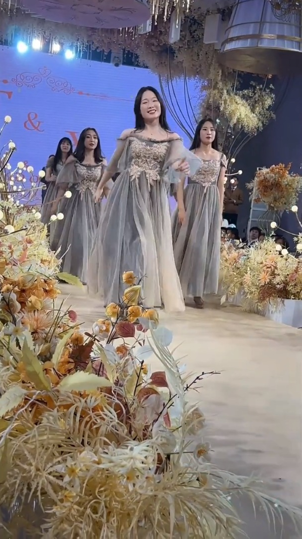 婚礼现场伴娘舞蹈太欢乐了