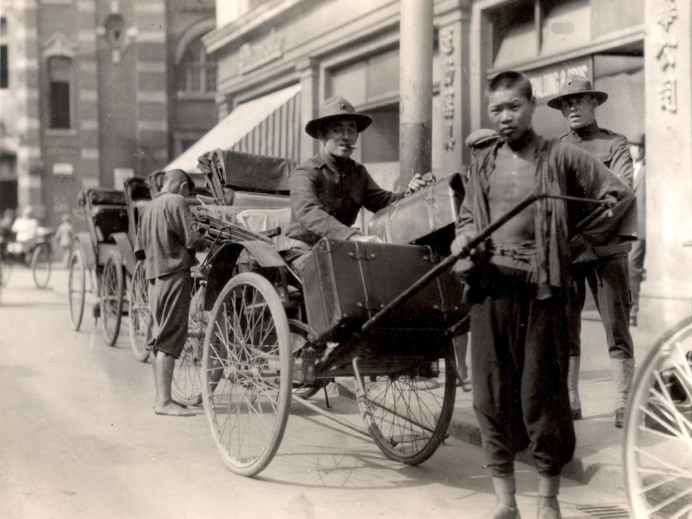 老上海黄包车车夫图片图片