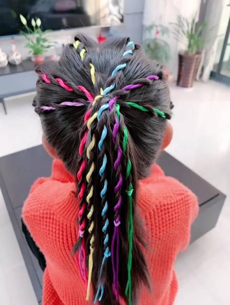 哪位妈妈要的简单运动会彩绳发型来签收了手残党也能学会的一款