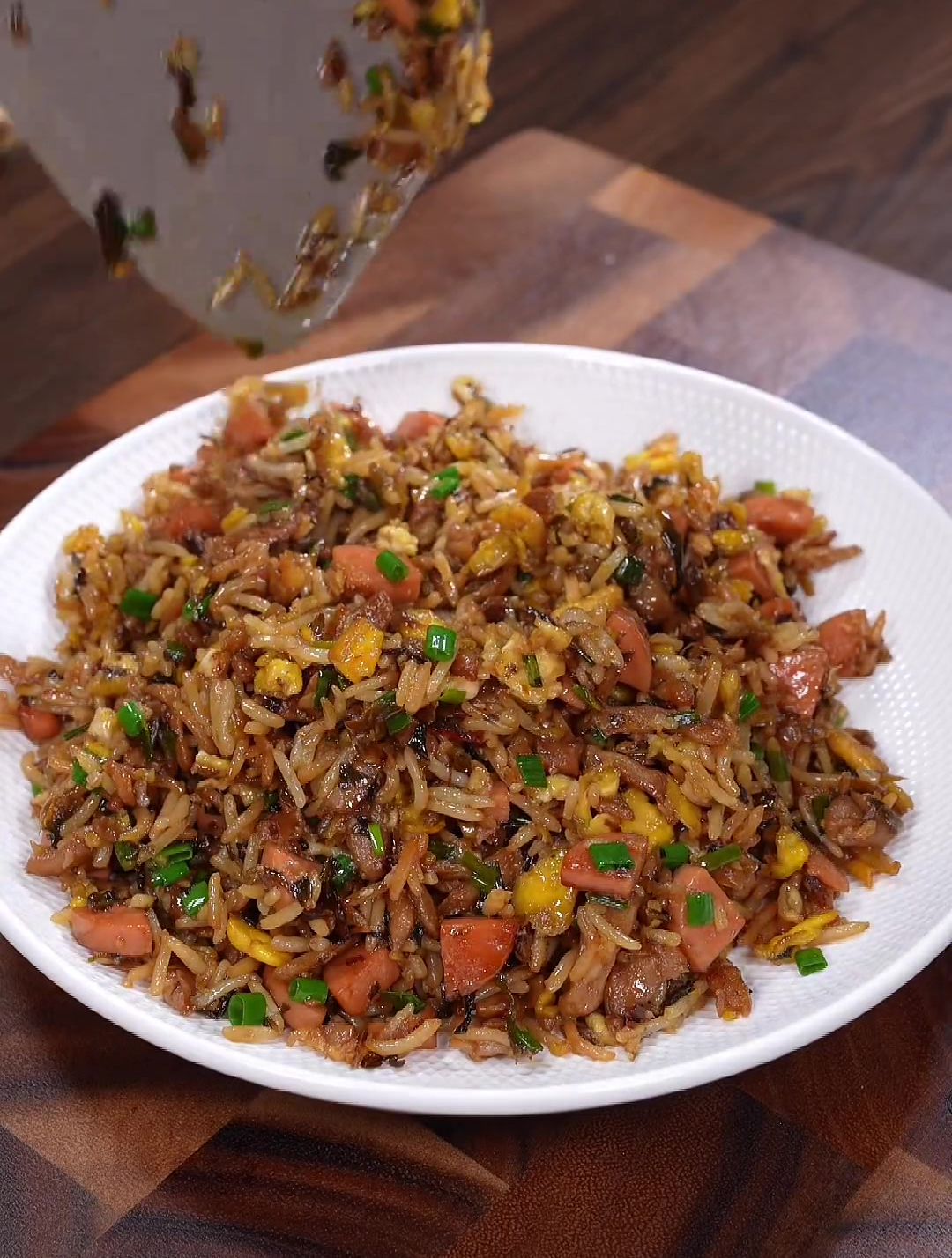 没有胃口的时候,来上一盘外婆菜炒饭,真的是太幸福了