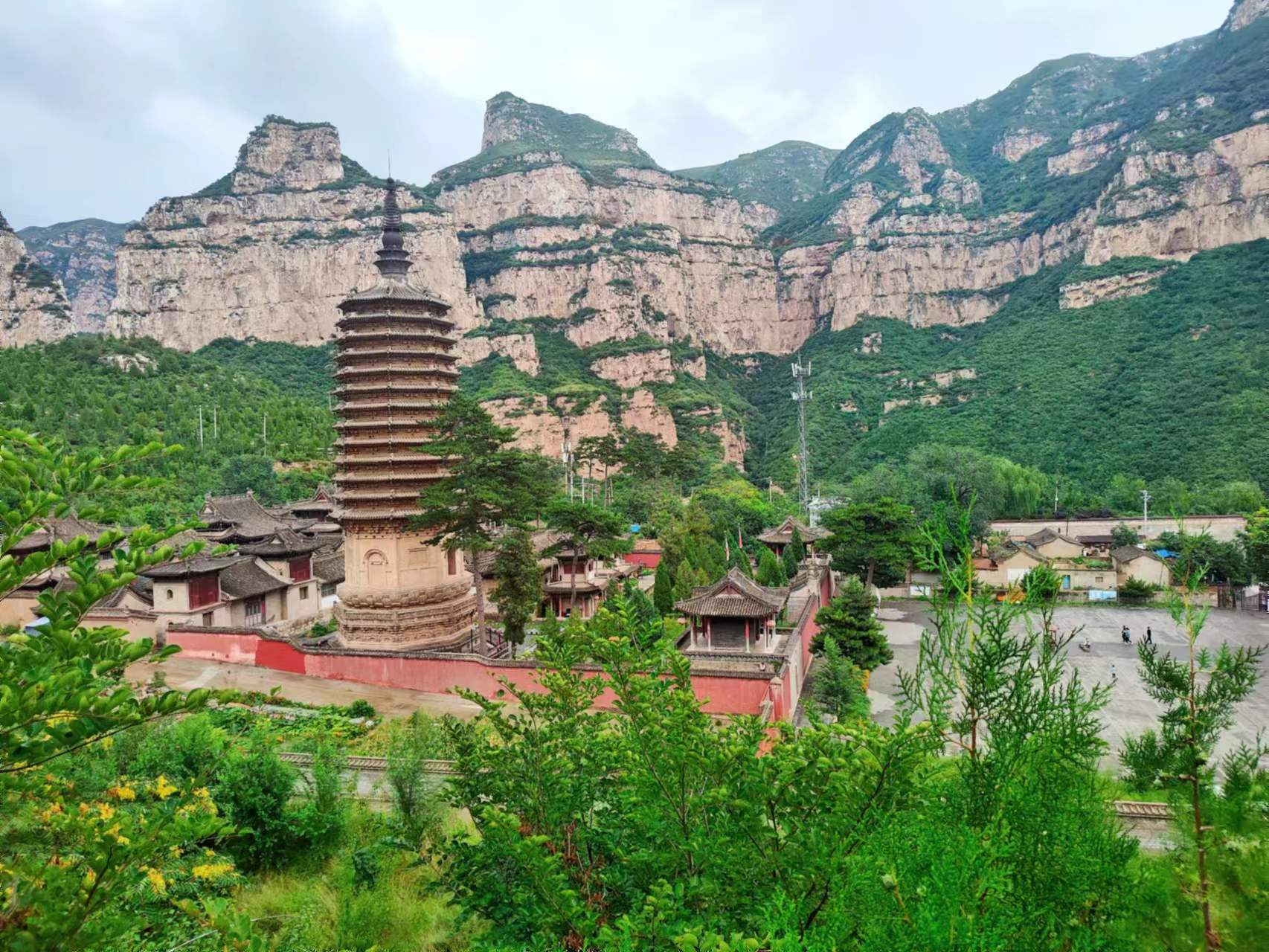 山西灵丘觉山寺:山水圣境,塔井三绝