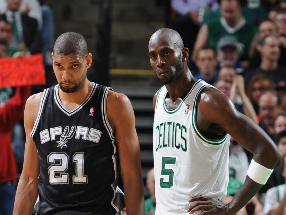 同为21号,司职大前锋!二人数据大对比,谁才是世上最强21号