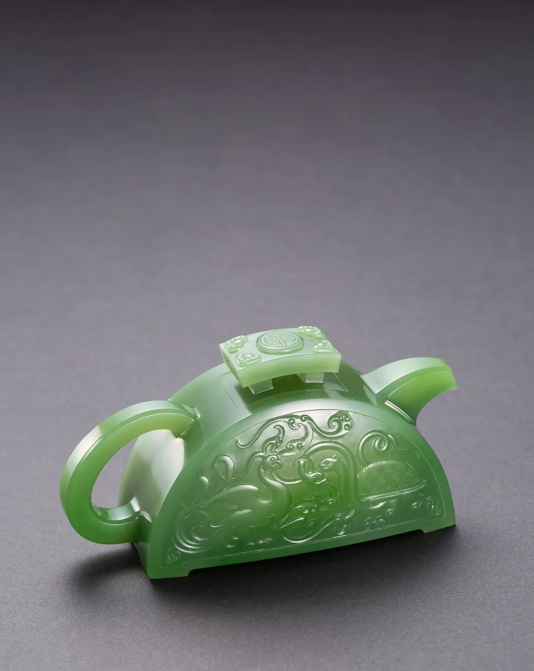 2022秋拍|碧玉"四神"瓦当壶