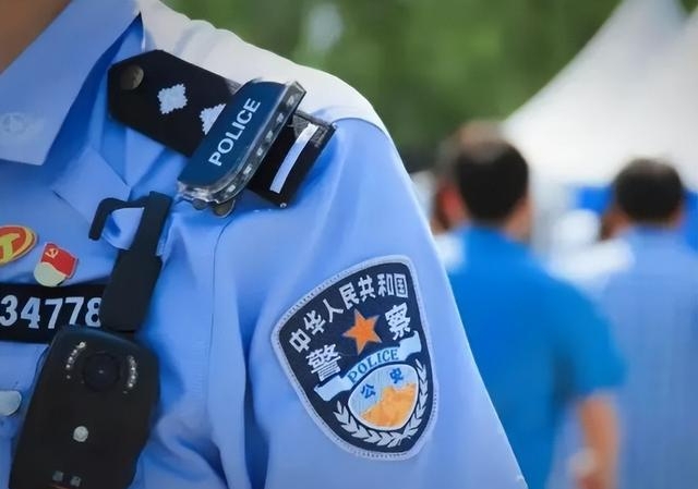 纪实:"白衬衫警察"的级别有多高?公安局长都不一定够格?