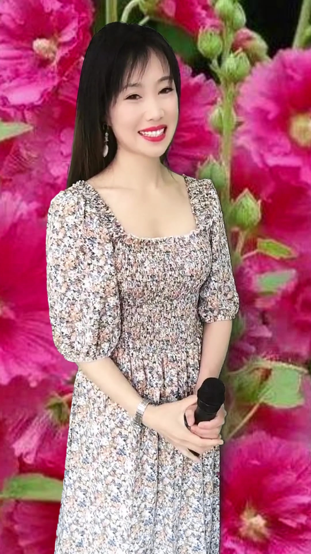 美女一首《红尘情歌》经典老歌,唱得真好听,人美歌也甜