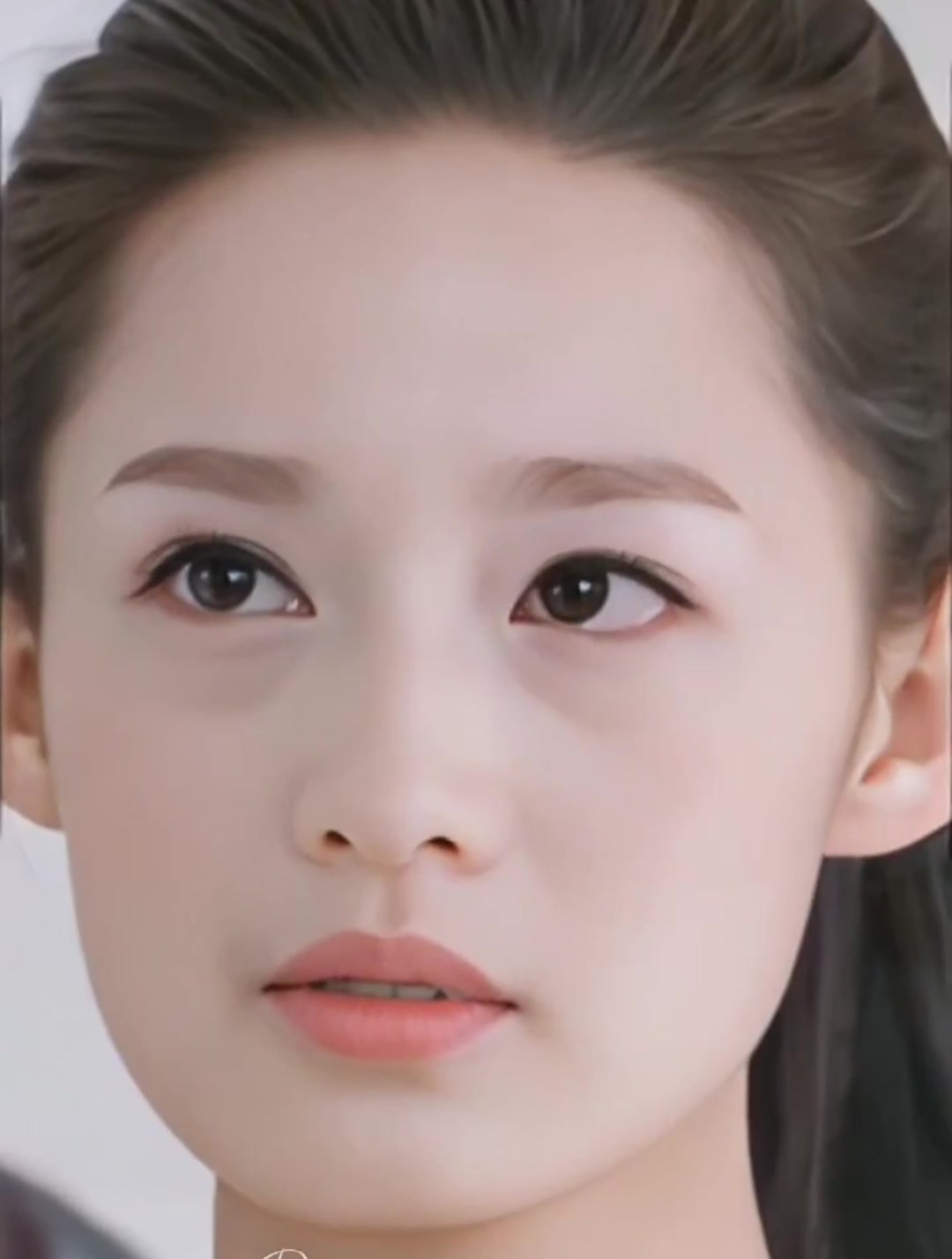 李沁刚出道时有多美?那时没有美颜滤镜的她,这颜值也太漂亮了!