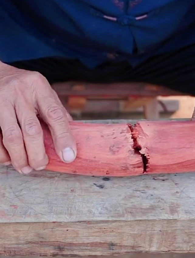 一根断开的圆木,用榫卯结构无缝衔接,怎么接起来的-度小视