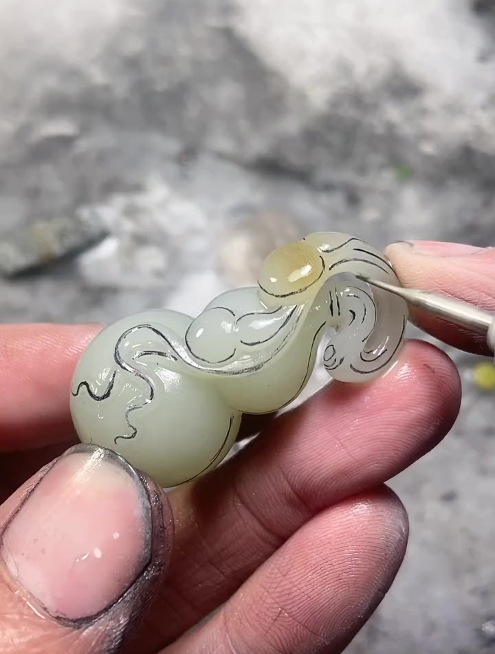 玉雕手艺人,纯手工雕刻