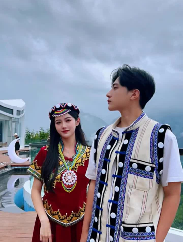 这就是傈僳族姑娘少数民族风情傈僳姑娘秀秀傈僳服装民族服饰云南-度