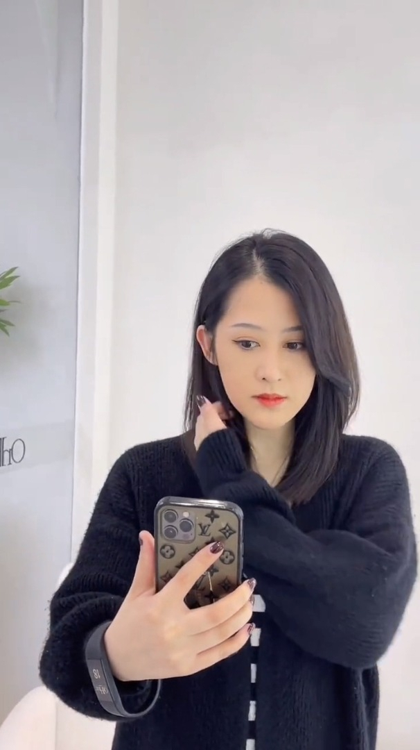 时尚惊艳偏分锁骨发免打理锁骨发型