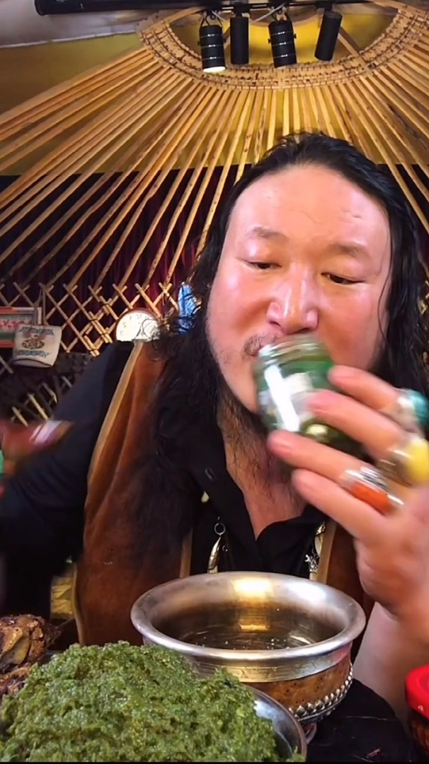 毛哥你不服没办法这就是我们内蒙野生韭菜花味道棒得很