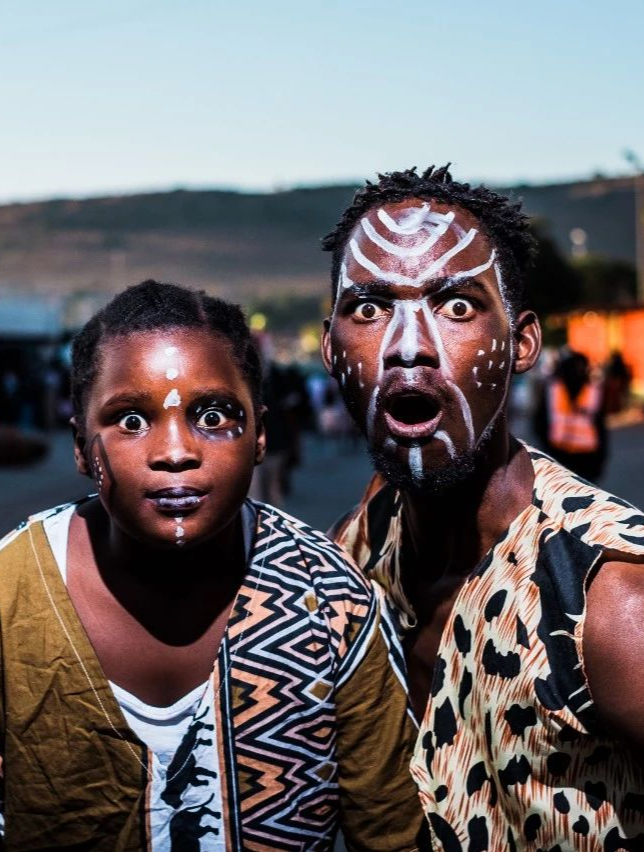 非洲原始食人部落,有着鲨鱼一般牙齿01