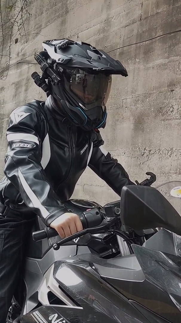 这么帅的装备快影达人机车机车男孩