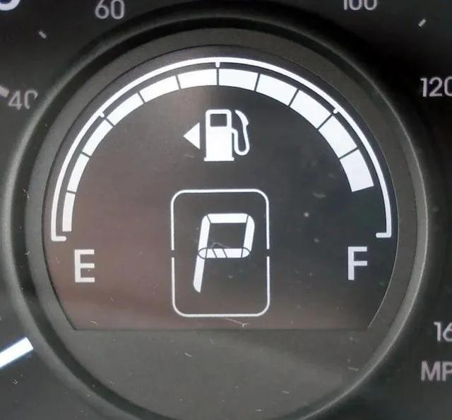 新手司机加油时应该注意什么汽车油箱有哪些鲜为人知的冷知识