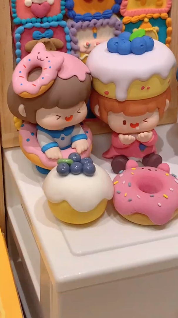 来三份小甜点超简单的超轻粘土手工教程