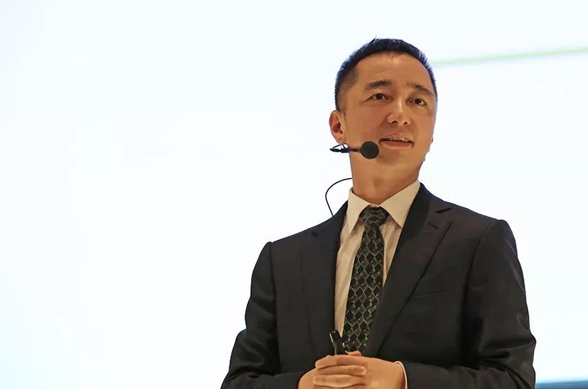 女演员赵子琪:24岁主持春晚,嫁给路金波,46岁被宠成宝