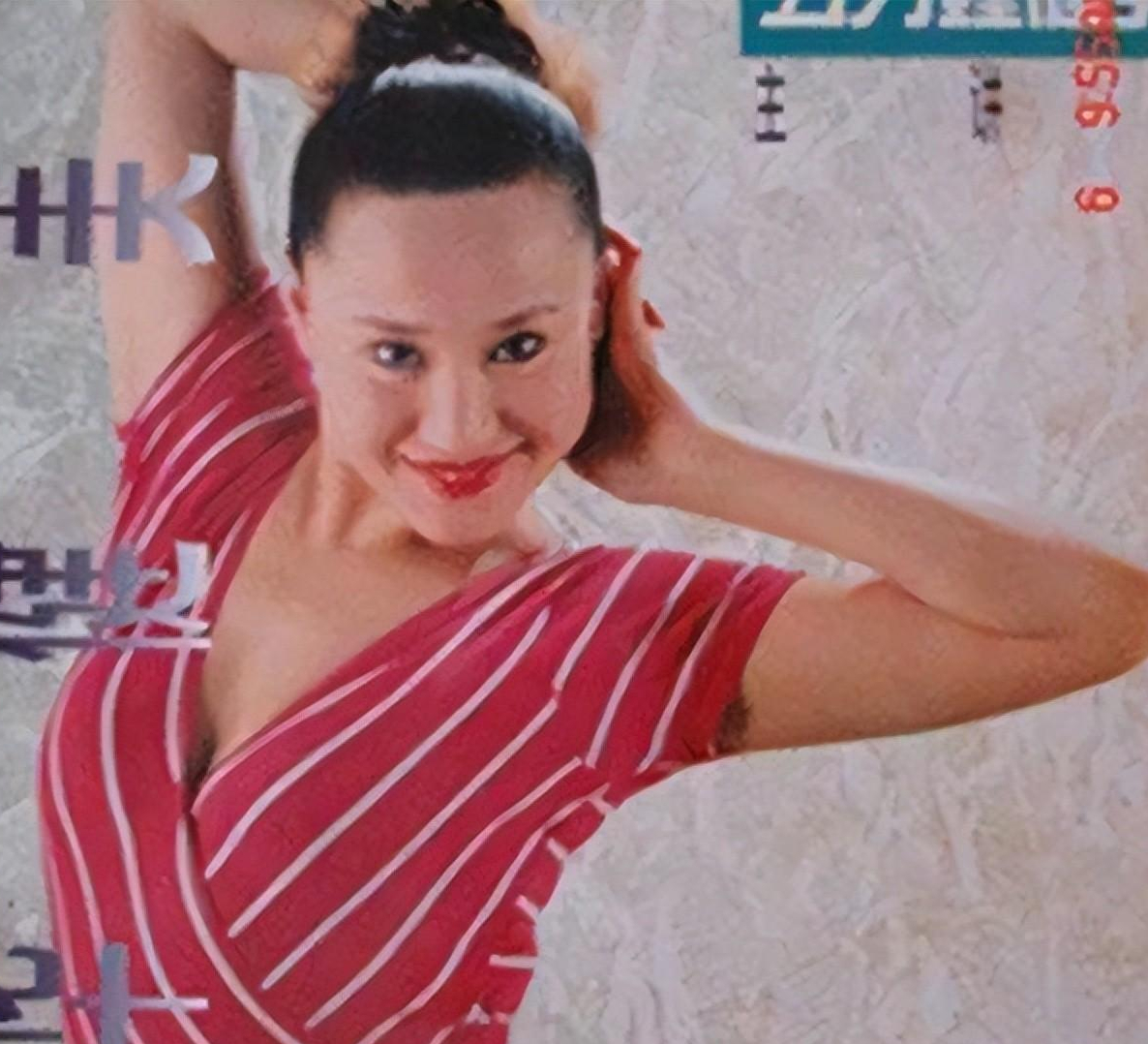 2001年,41岁的健美女皇马华突然离世,死前身上出现大片红紫斑痕