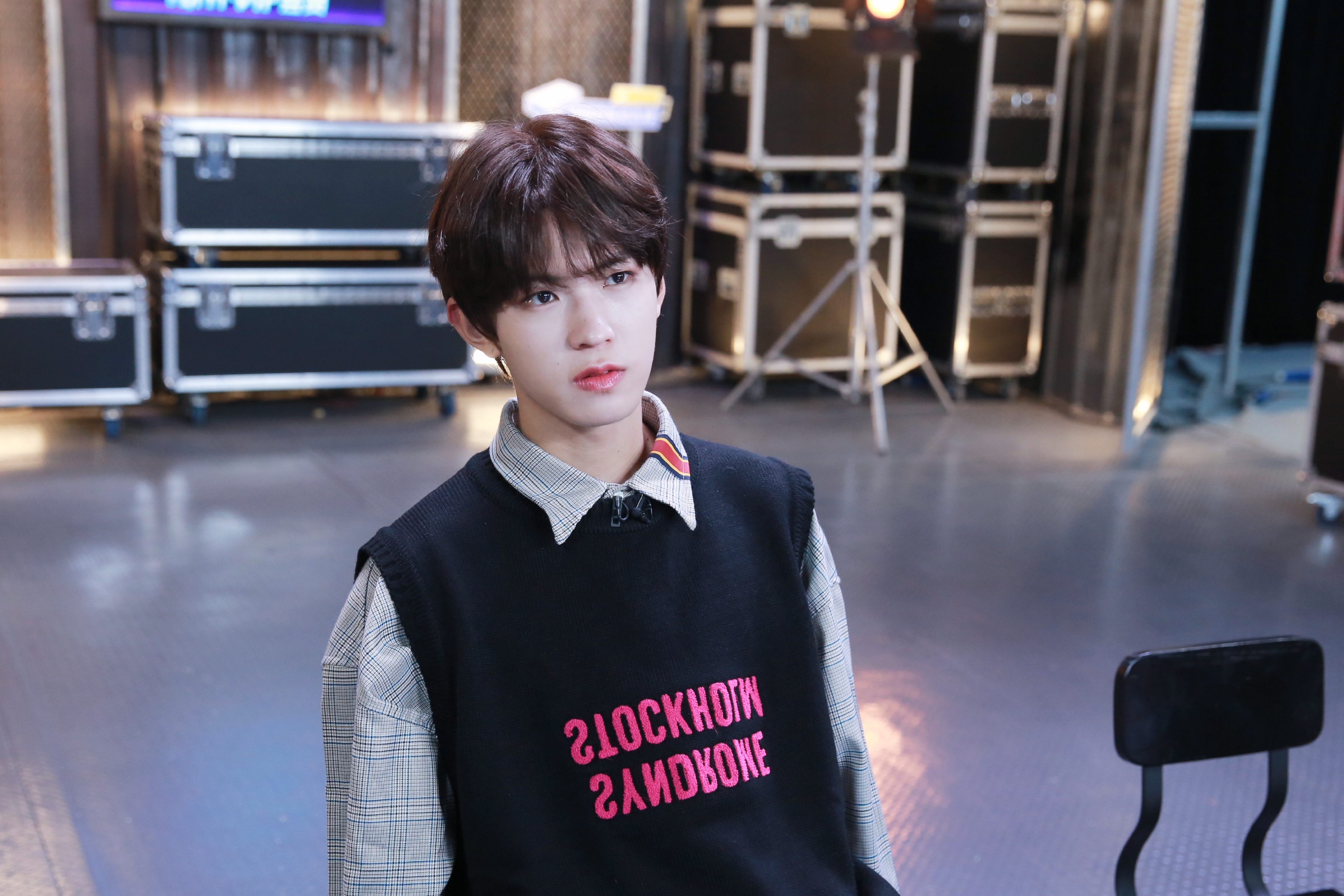 李希侃口误祝人大学子高考,是无知还是可爱?