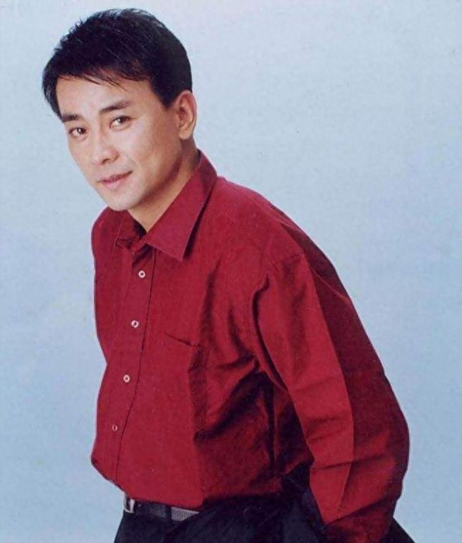 回顾演员罗刚娶小23岁的郝蕾陪娇妻战胜家族遗传病48岁老来得子