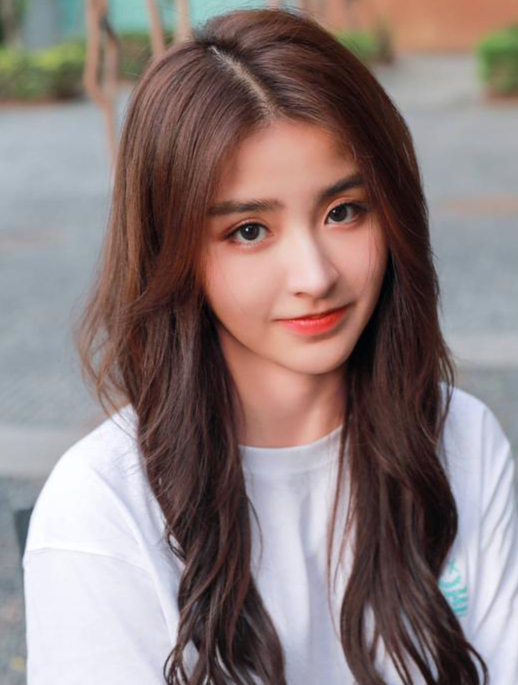 金子涵,将退出《人不怕出名猪不怕壮》团综!