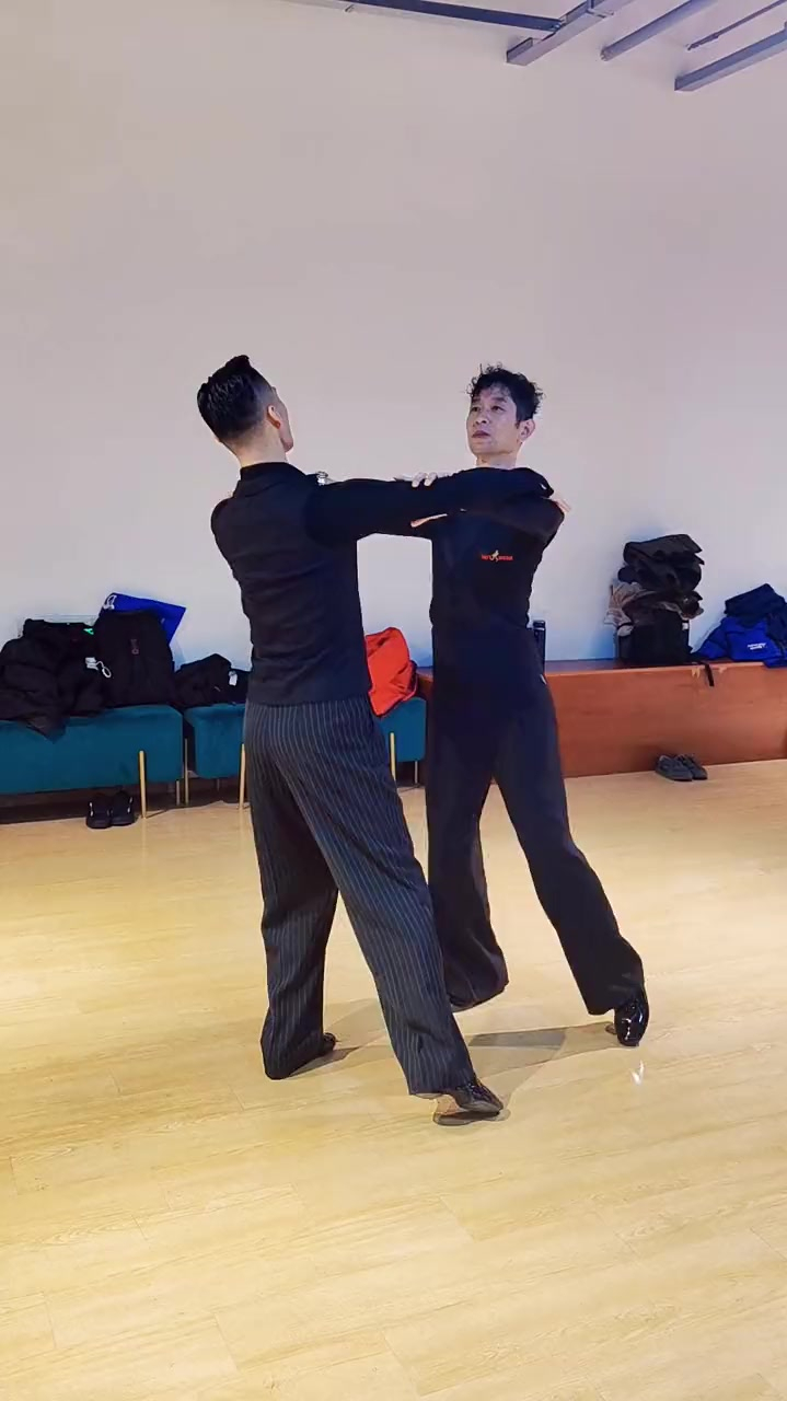 华尔兹铜牌套路,摩登舞