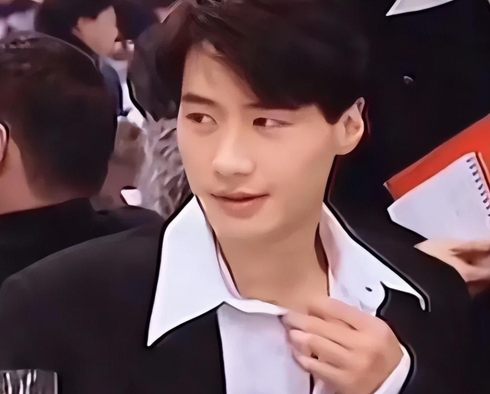 黎明,低调投身慈善,最早拿到联合国护照的华人