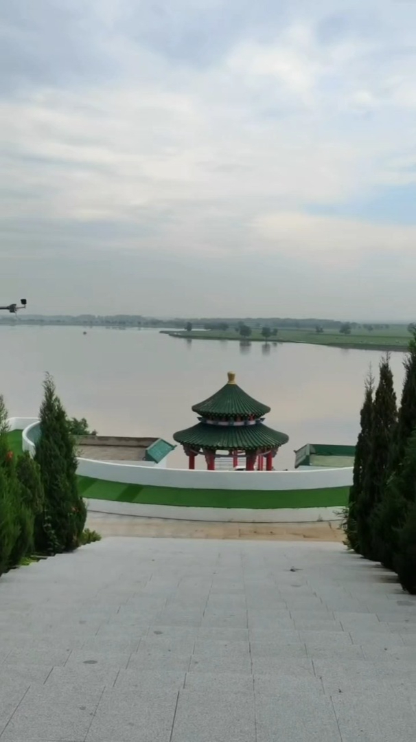 沈阳圣河山墓园辽河实景