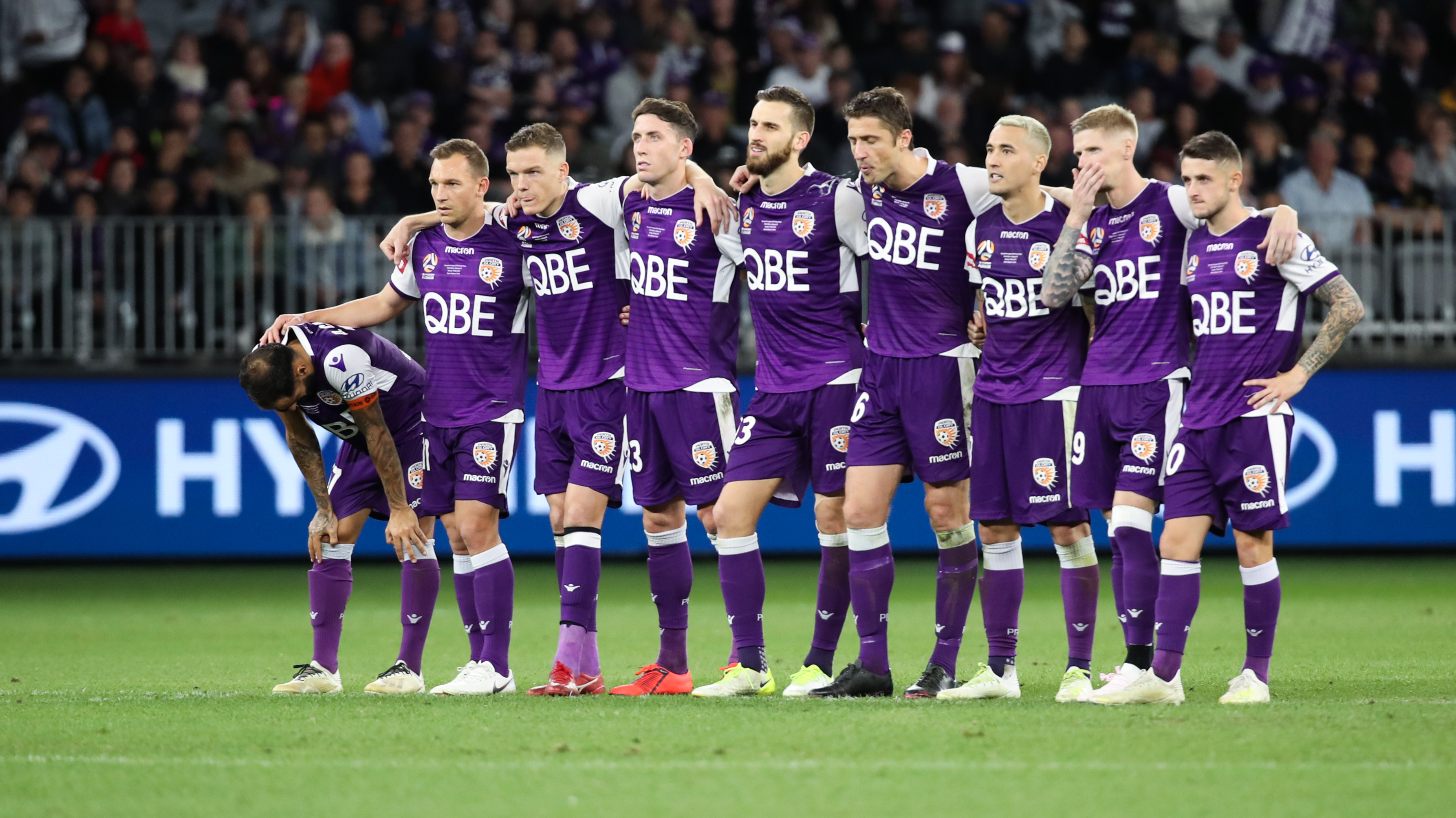 珀斯光荣vs麦克阿瑟fc,真踢还是练兵?两队的状态其实都有问题