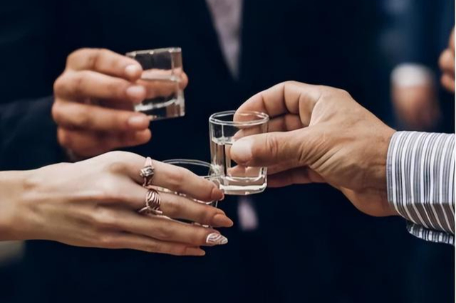 京东副总裁杜爽:因说错话,不仅失去了百万年薪,最后还黯然离职