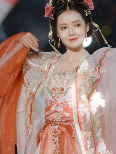 救命,梦华录的张好好最新古装造型太美了-度小视