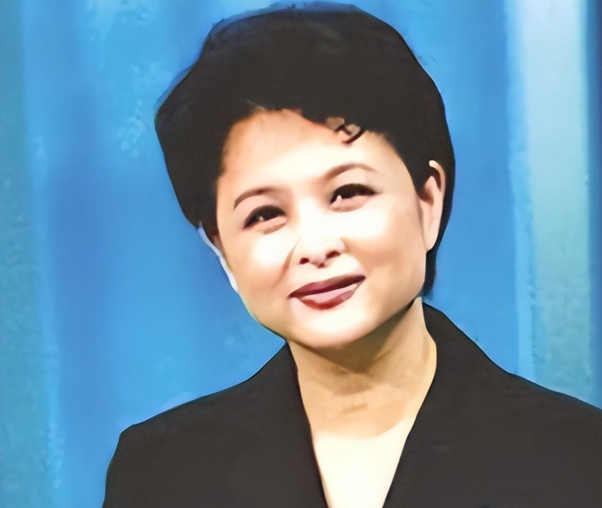 但央视的竞争太大,肖晓琳深觉自己的业务水平太低,后来去了美国进修.