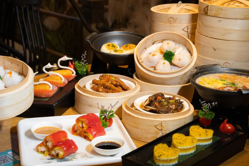 在南宁长虹路的"正湘源"餐厅,也能吃到正宗的广式早茶了