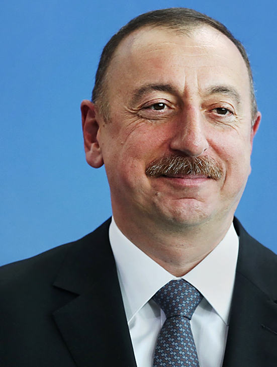 阿塞拜疆总统阿利耶夫:怒怼bbc让法国割地,让老婆当第一副总统1